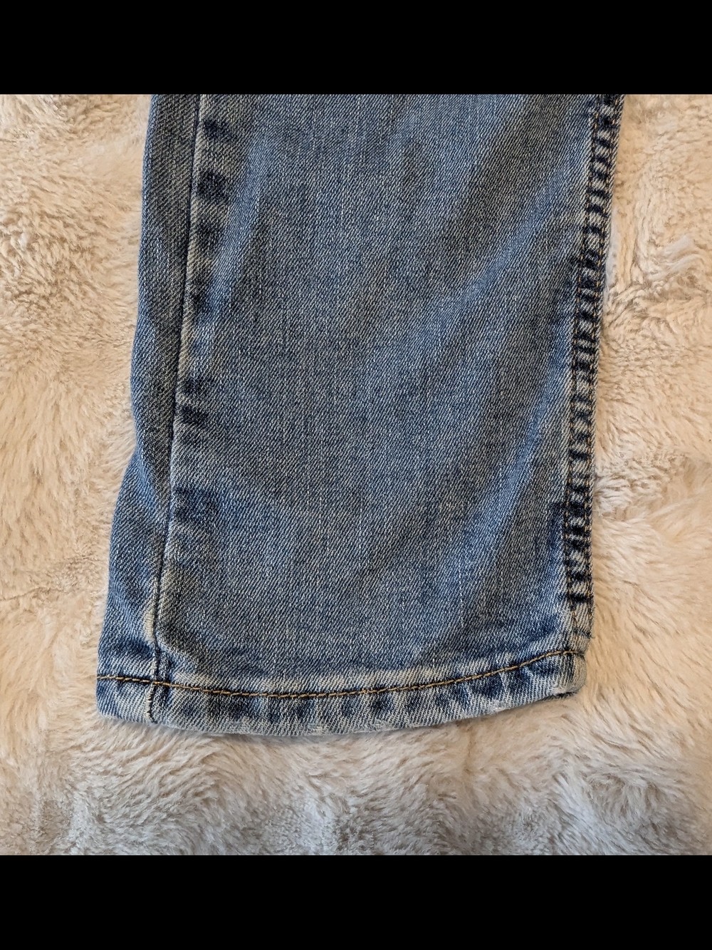 Levi’s Light Wash Tapered Skinny Jeans - Picture 4 of 6